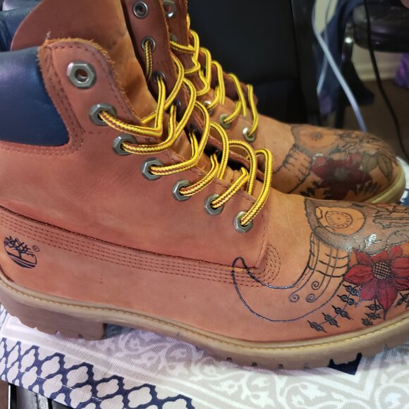 Timberland size 12 custom pyrographed - Picture 2 of 4